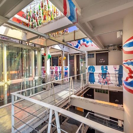 Silom Art Hostel Bangkok Exterior foto
