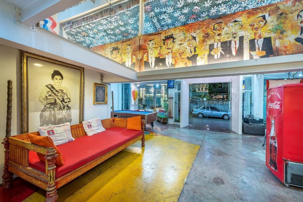 Silom Art Hostel Bangkok Exterior foto