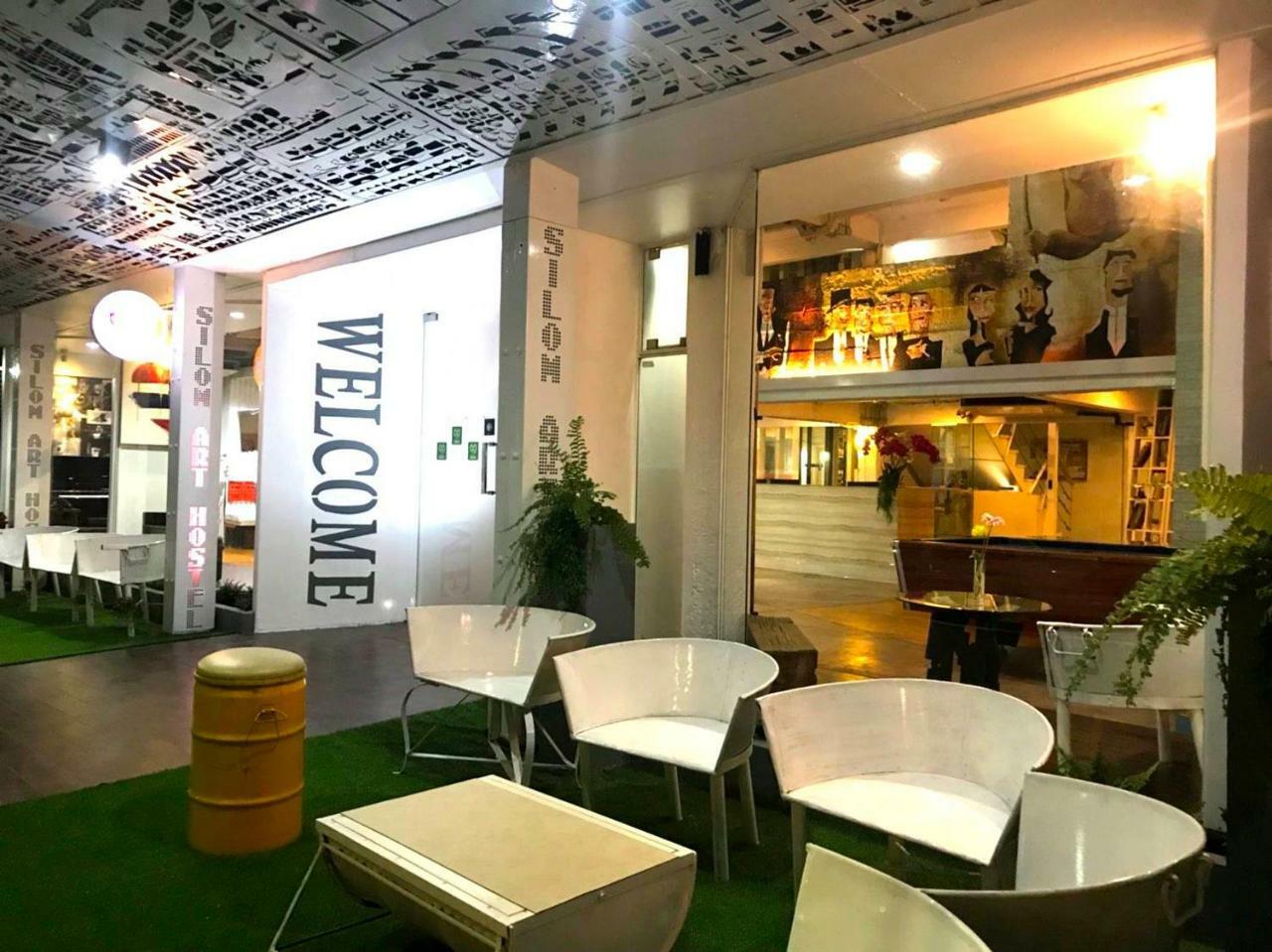 Silom Art Hostel Bangkok Exterior foto