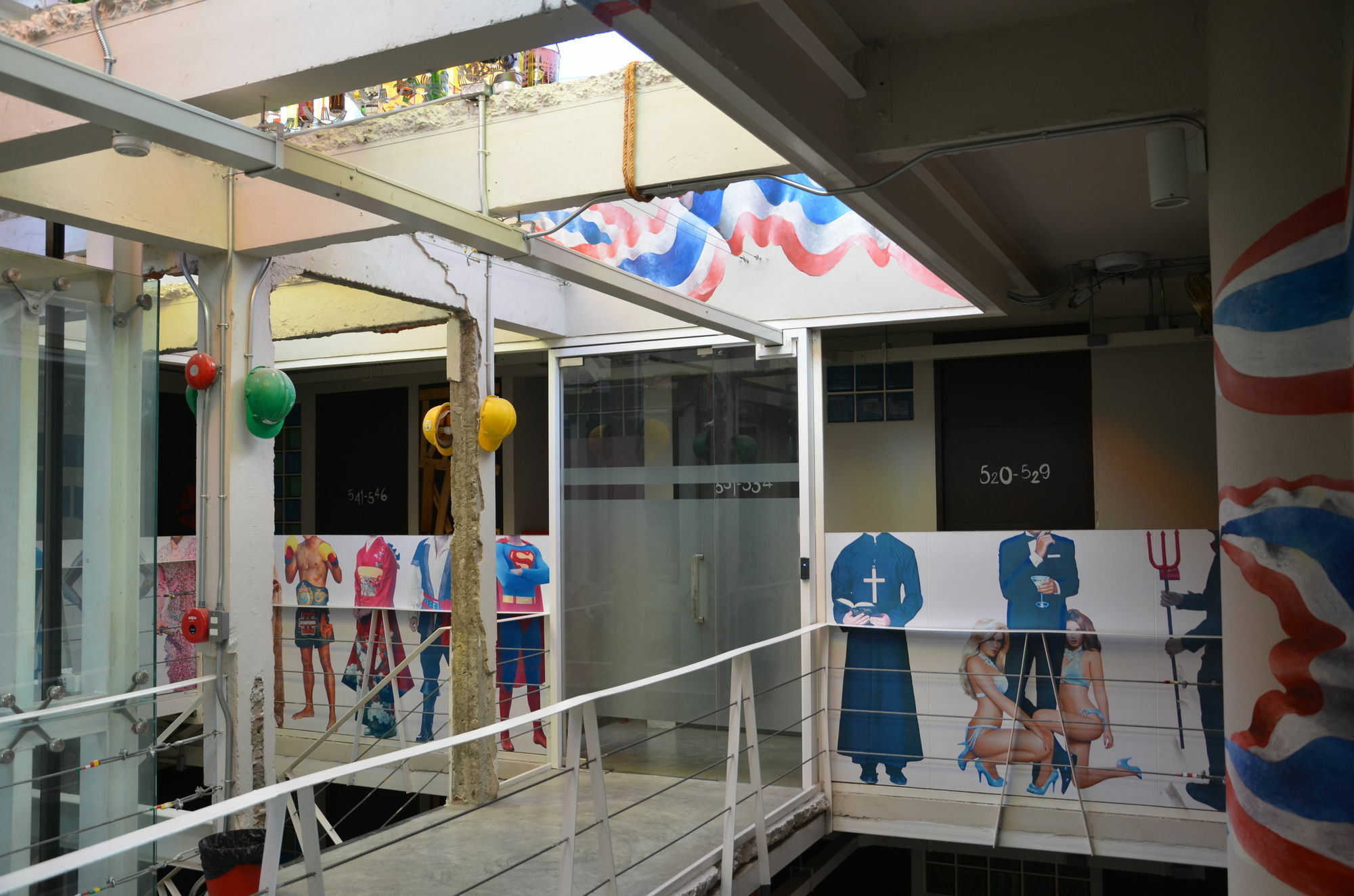 Silom Art Hostel Bangkok Exterior foto